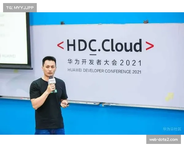 告别战前,老将更衣室储物柜上的智能显示屏播放其职业生涯数据回顾 告别战前,老将更衣室储物柜上的智能显示屏播放其职业生涯数据回顾